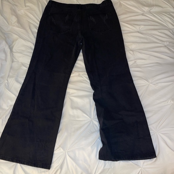 Black Bellbottom Denim - Picture 4 of 10